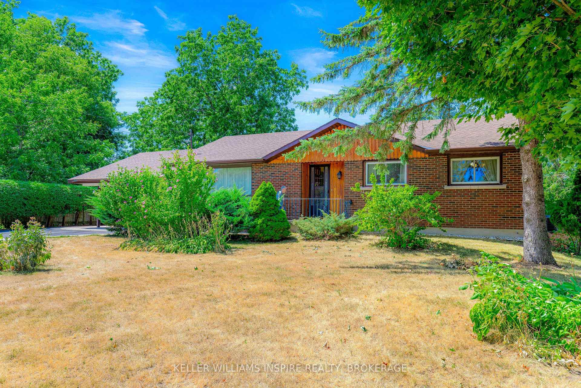 Photo 2 of 987 Sydenham Road, Kingston, City Northwest — HOMEH