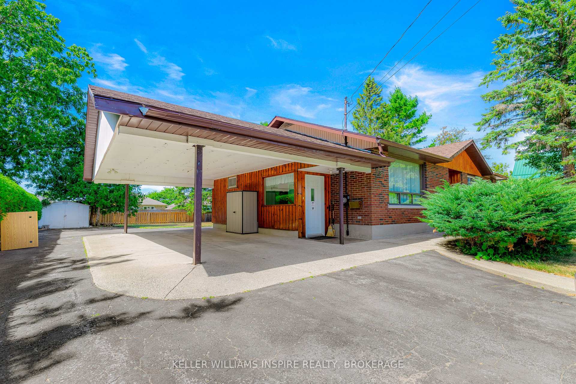 Photo 3 of 987 Sydenham Road, Kingston, City Northwest — HOMEH