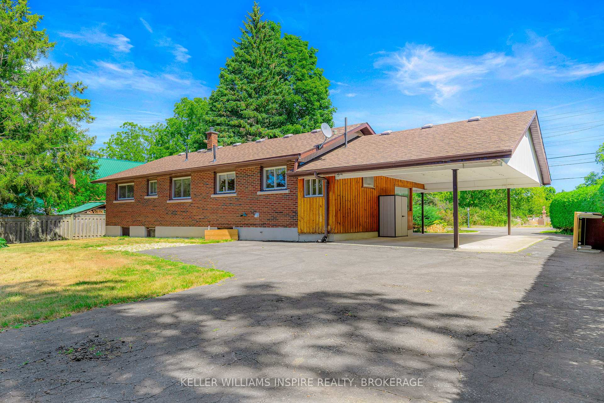 Photo 5 of 987 Sydenham Road, Kingston, City Northwest — HOMEH