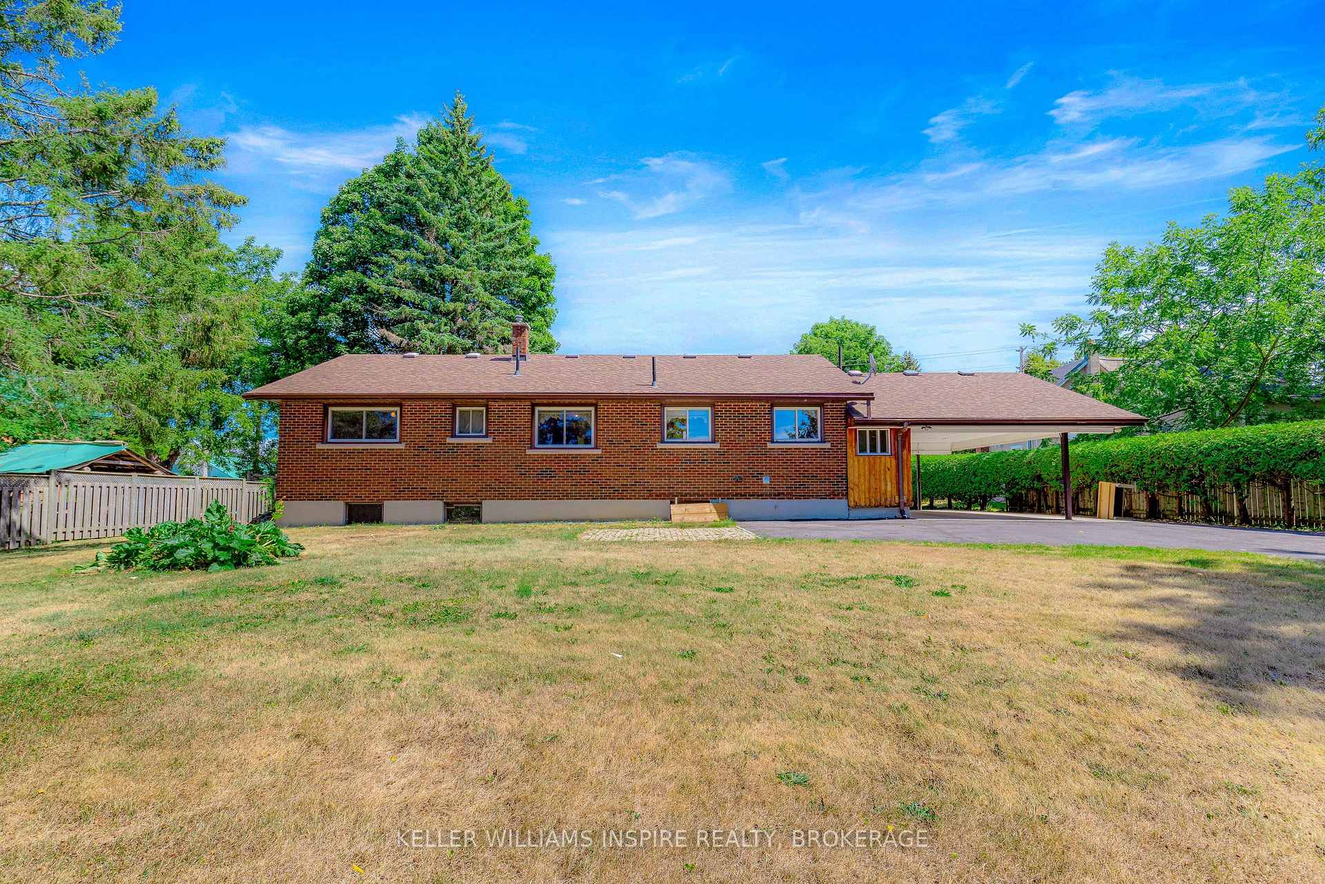 Photo 7 of 987 Sydenham Road, Kingston, City Northwest — HOMEH