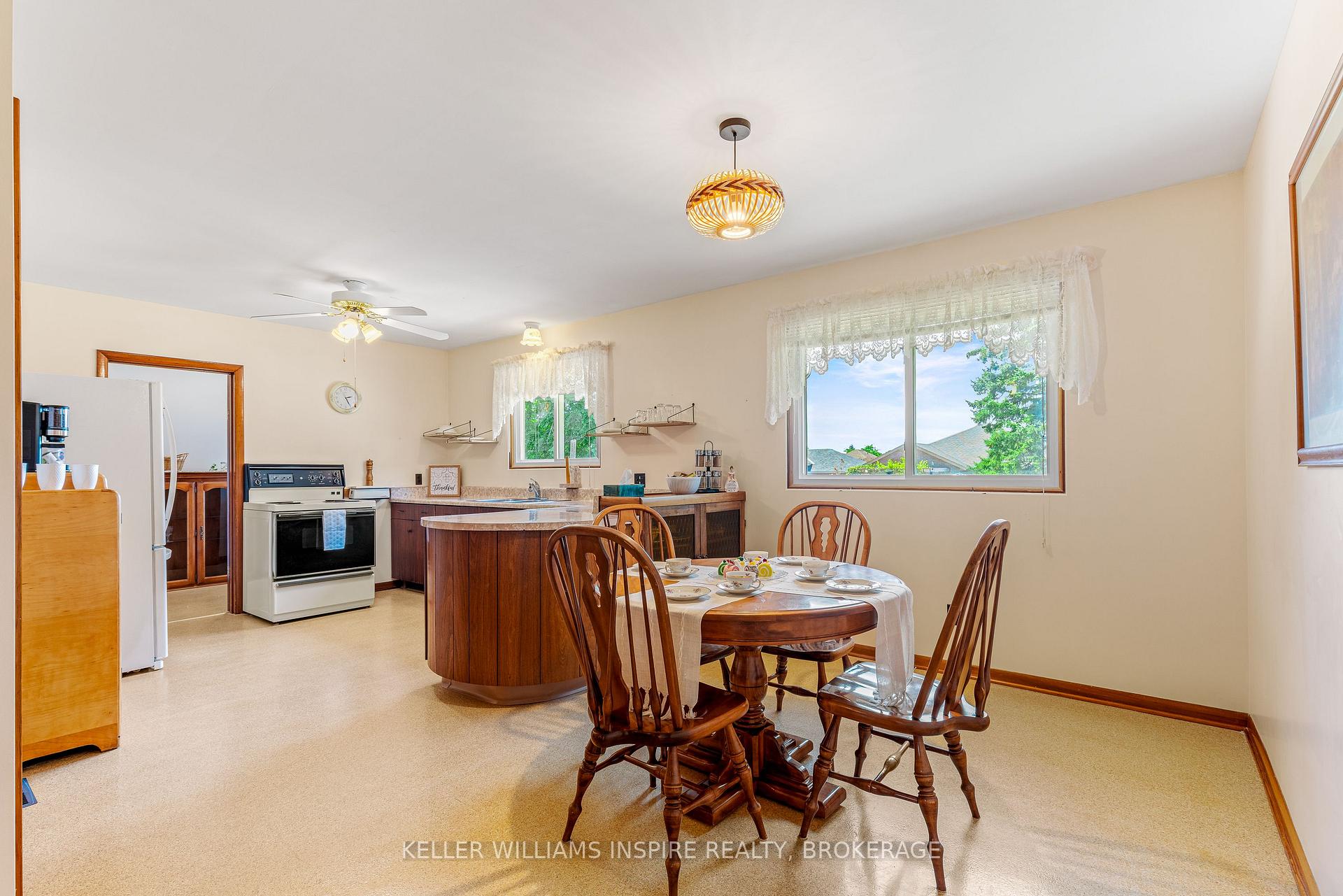 Photo 16 of 987 Sydenham Road, Kingston, City Northwest — HOMEH