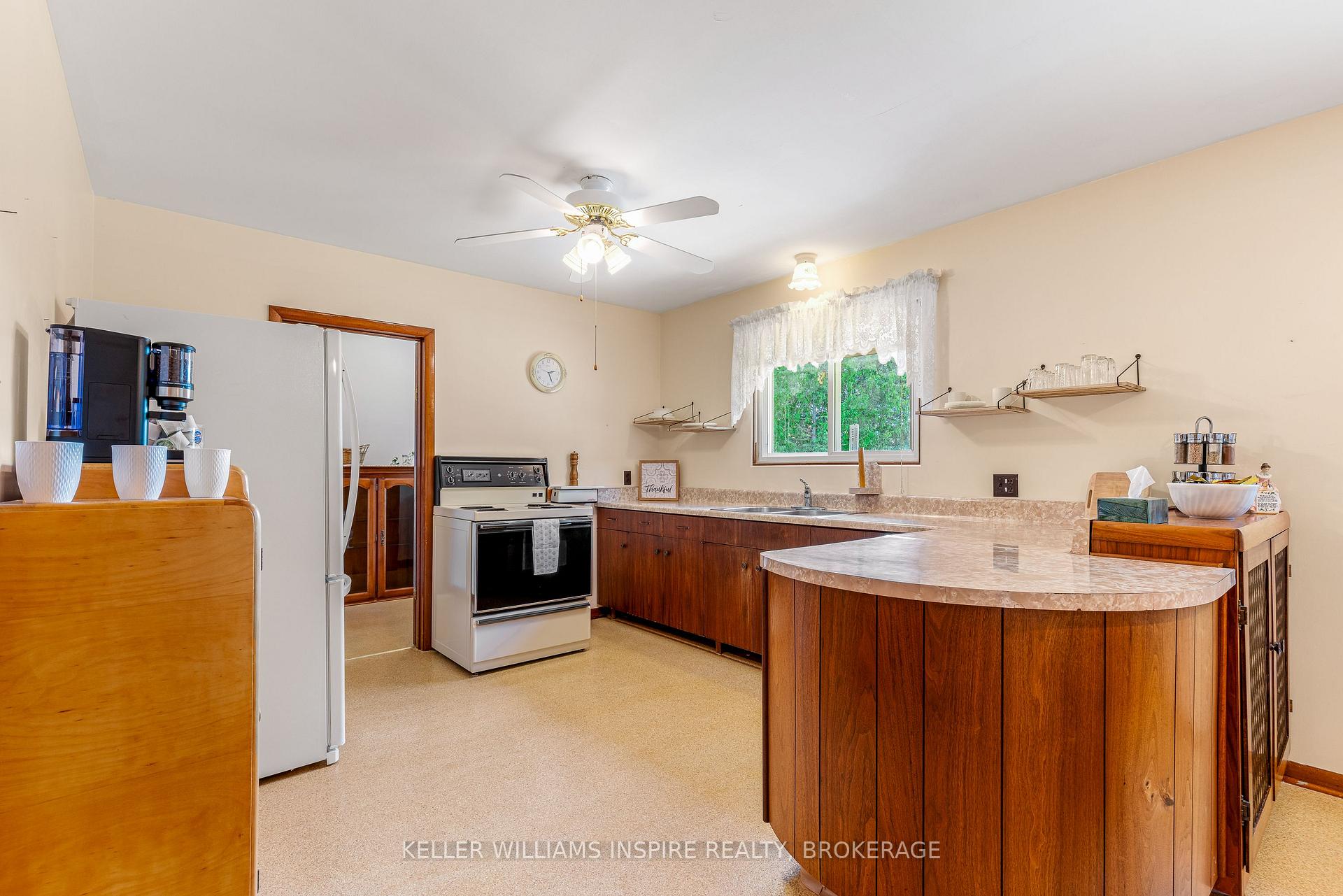Photo 17 of 987 Sydenham Road, Kingston, City Northwest — HOMEH