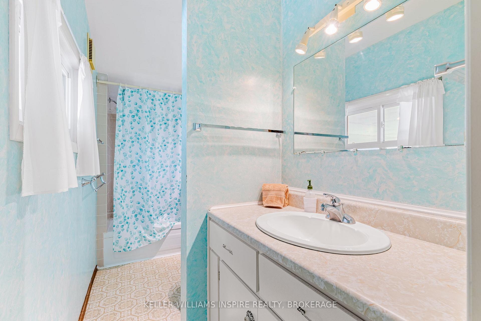 Photo 23 of 987 Sydenham Road, Kingston, City Northwest — HOMEH