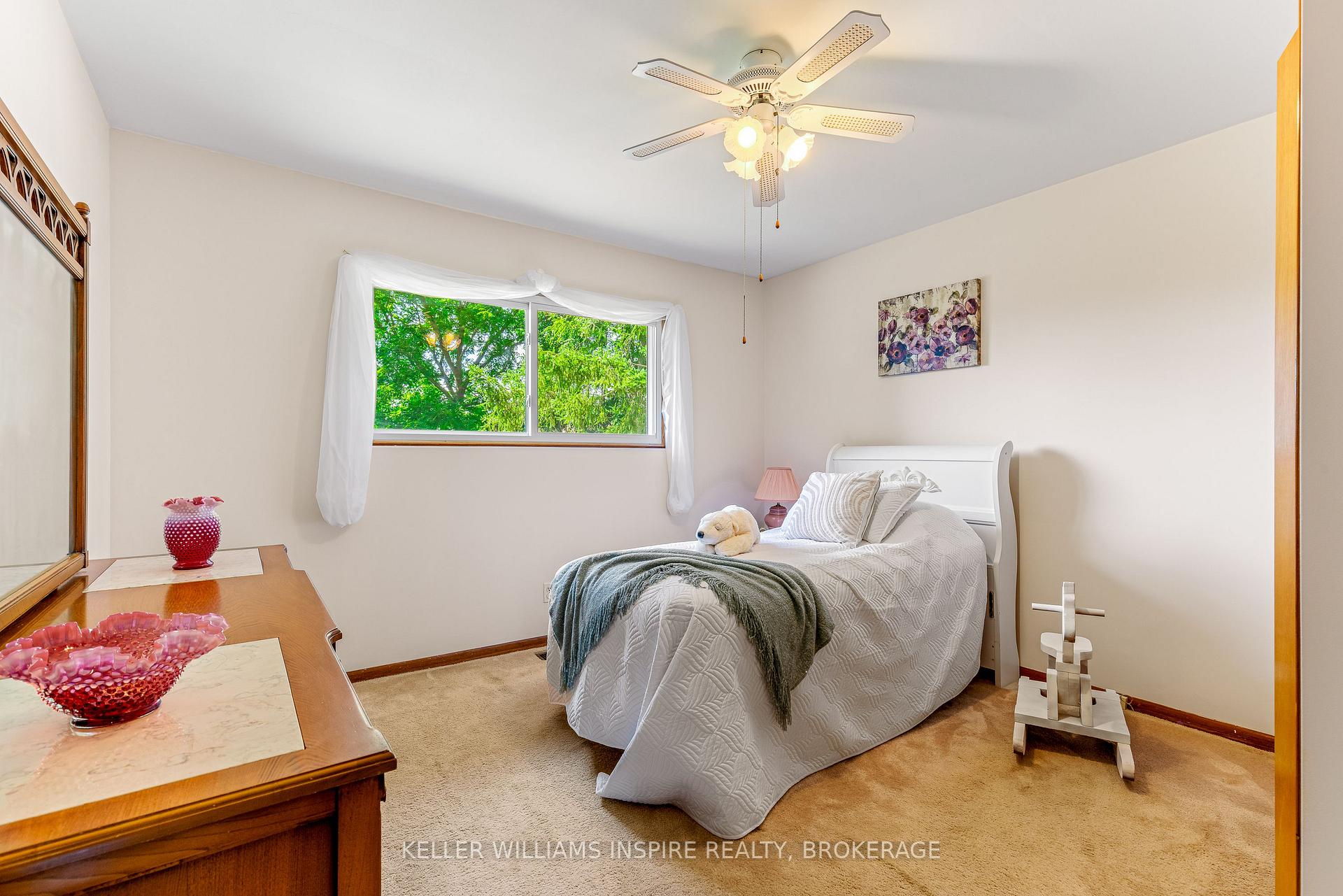 Photo 27 of 987 Sydenham Road, Kingston, City Northwest — HOMEH