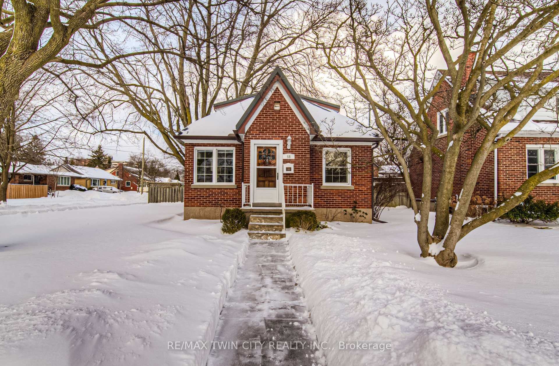 Photo 2 of 58 Brentwood Avenue, Kitchener — HOMEH