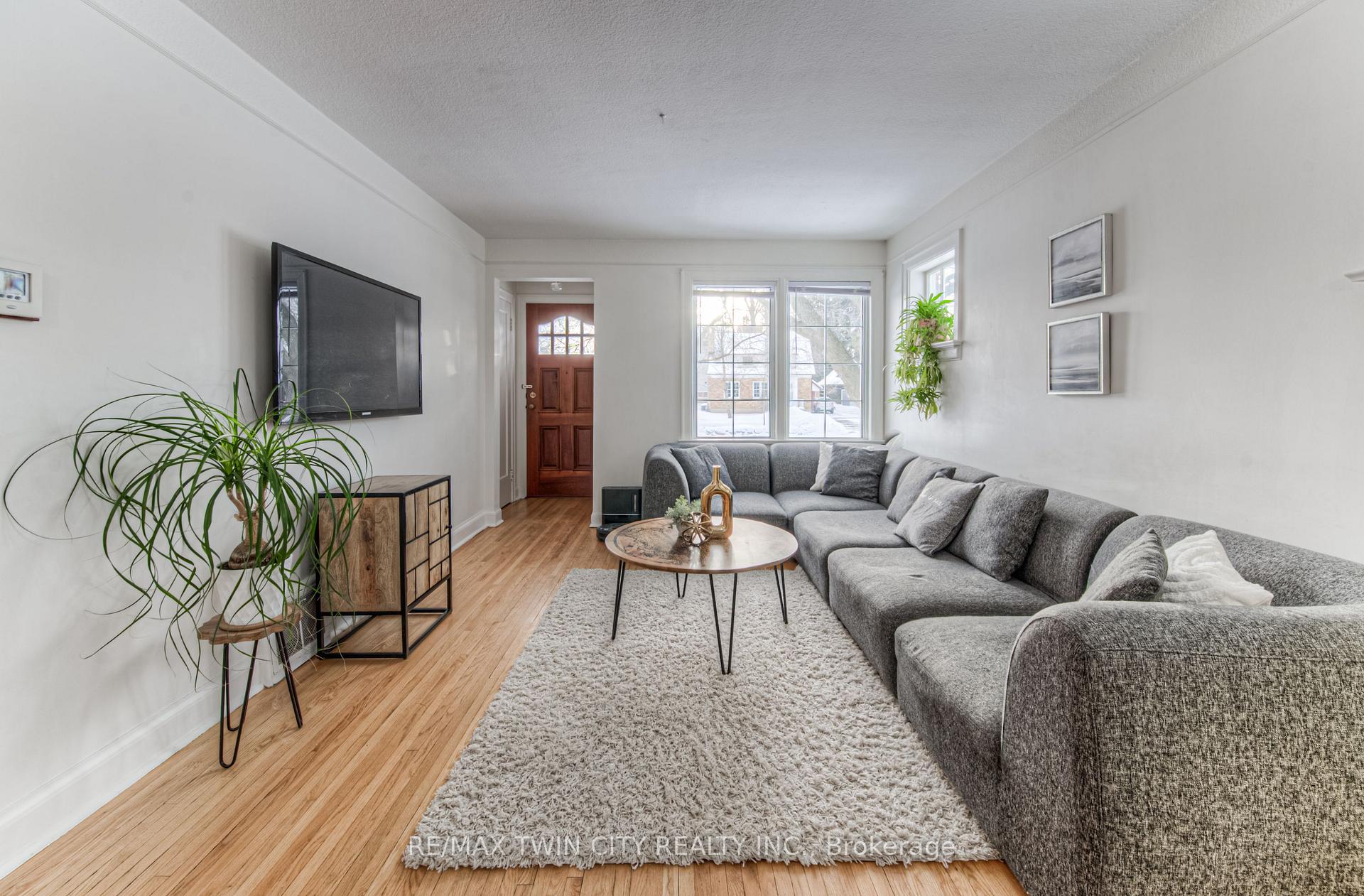 Photo 6 of 58 Brentwood Avenue, Kitchener — HOMEH