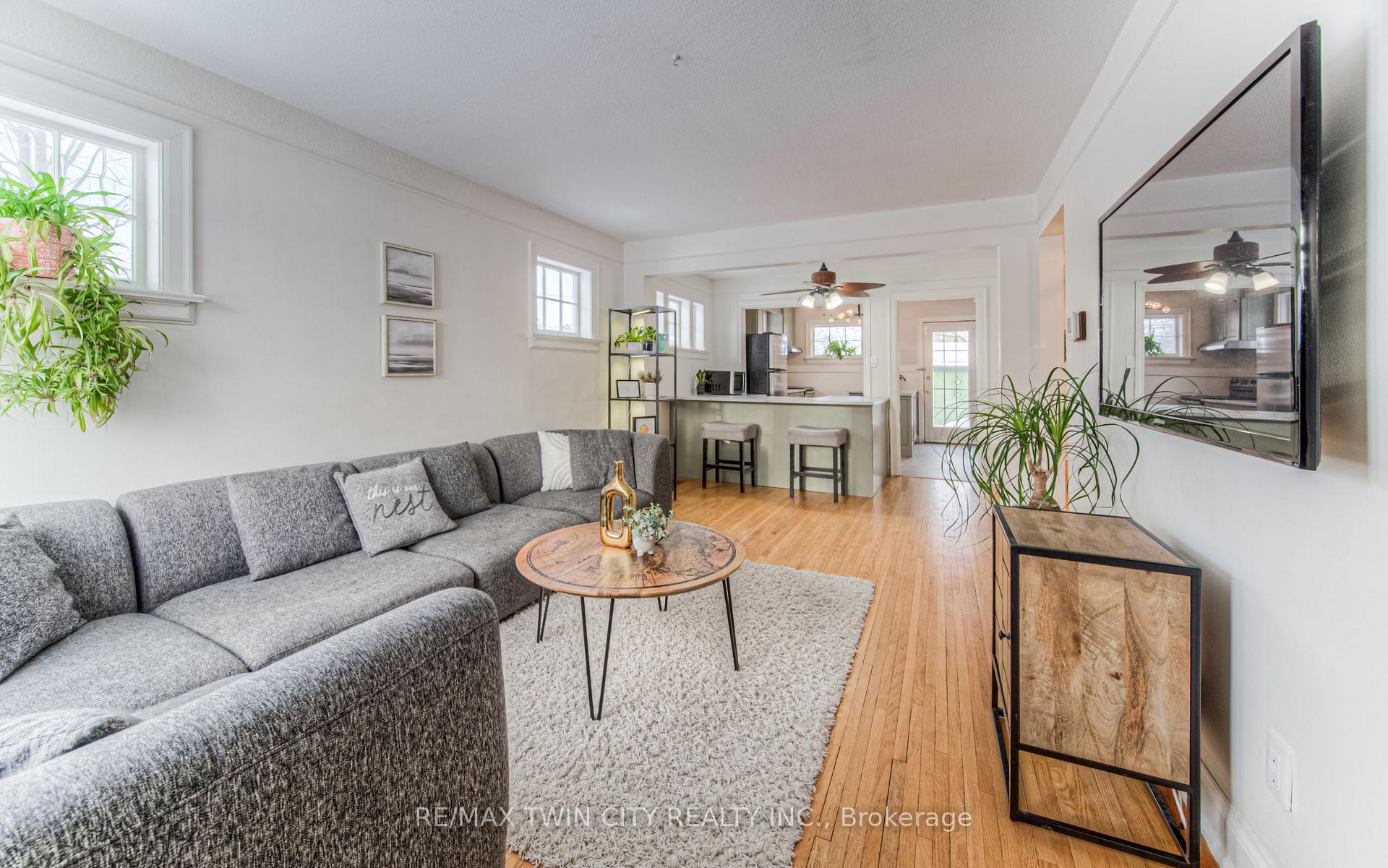 Photo 7 of 58 Brentwood Avenue, Kitchener — HOMEH