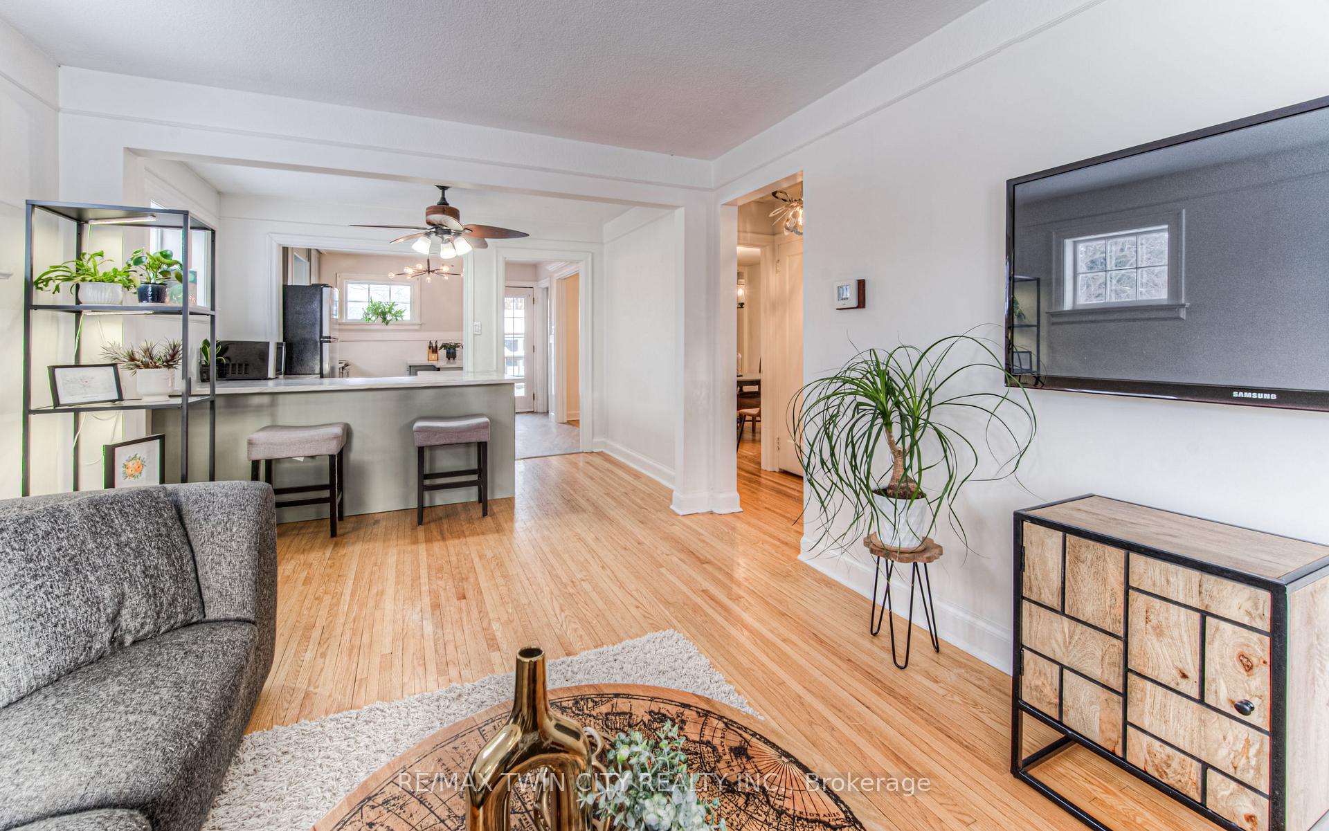 Photo 8 of 58 Brentwood Avenue, Kitchener — HOMEH