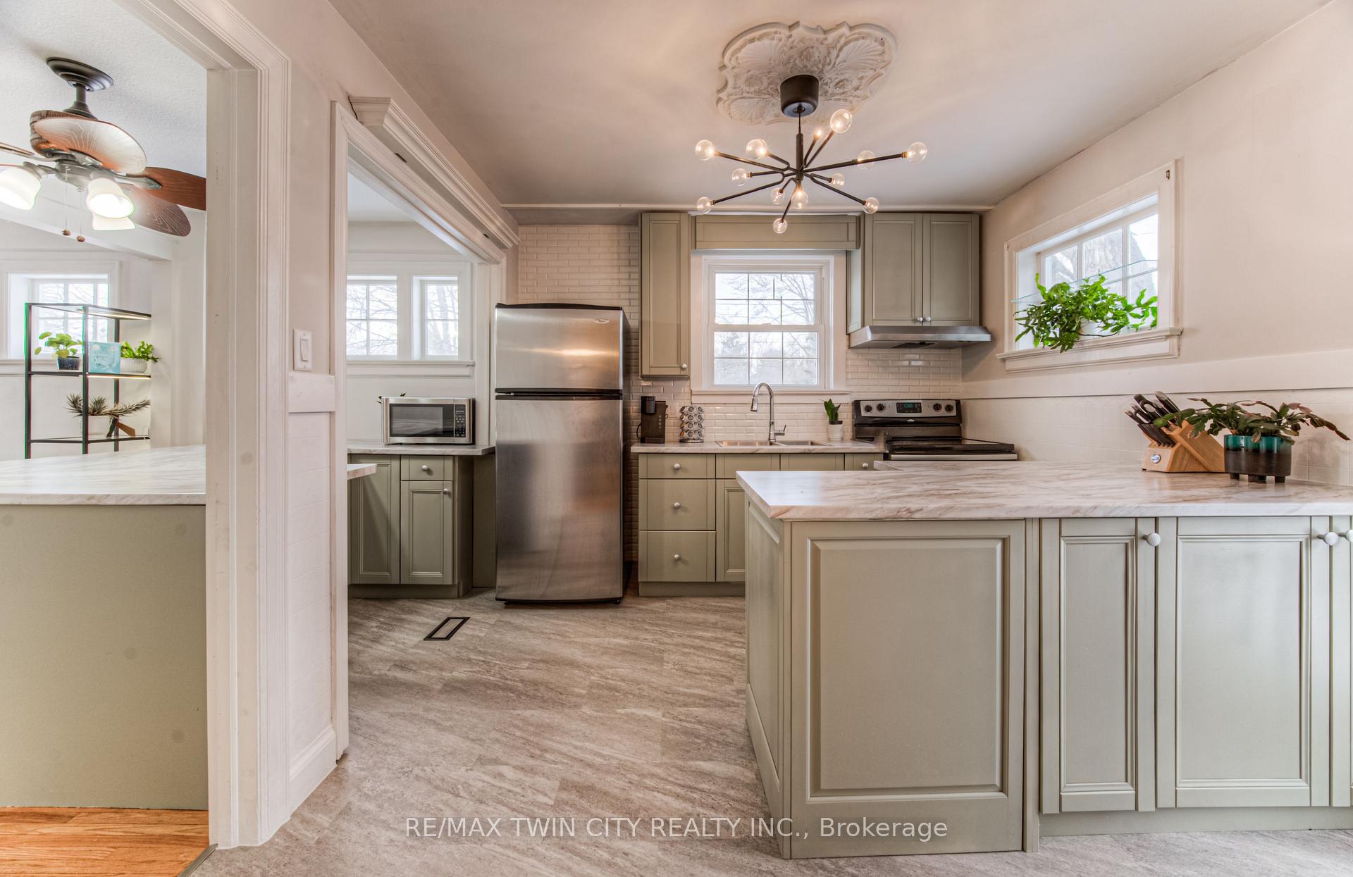 Photo 12 of 58 Brentwood Avenue, Kitchener — HOMEH