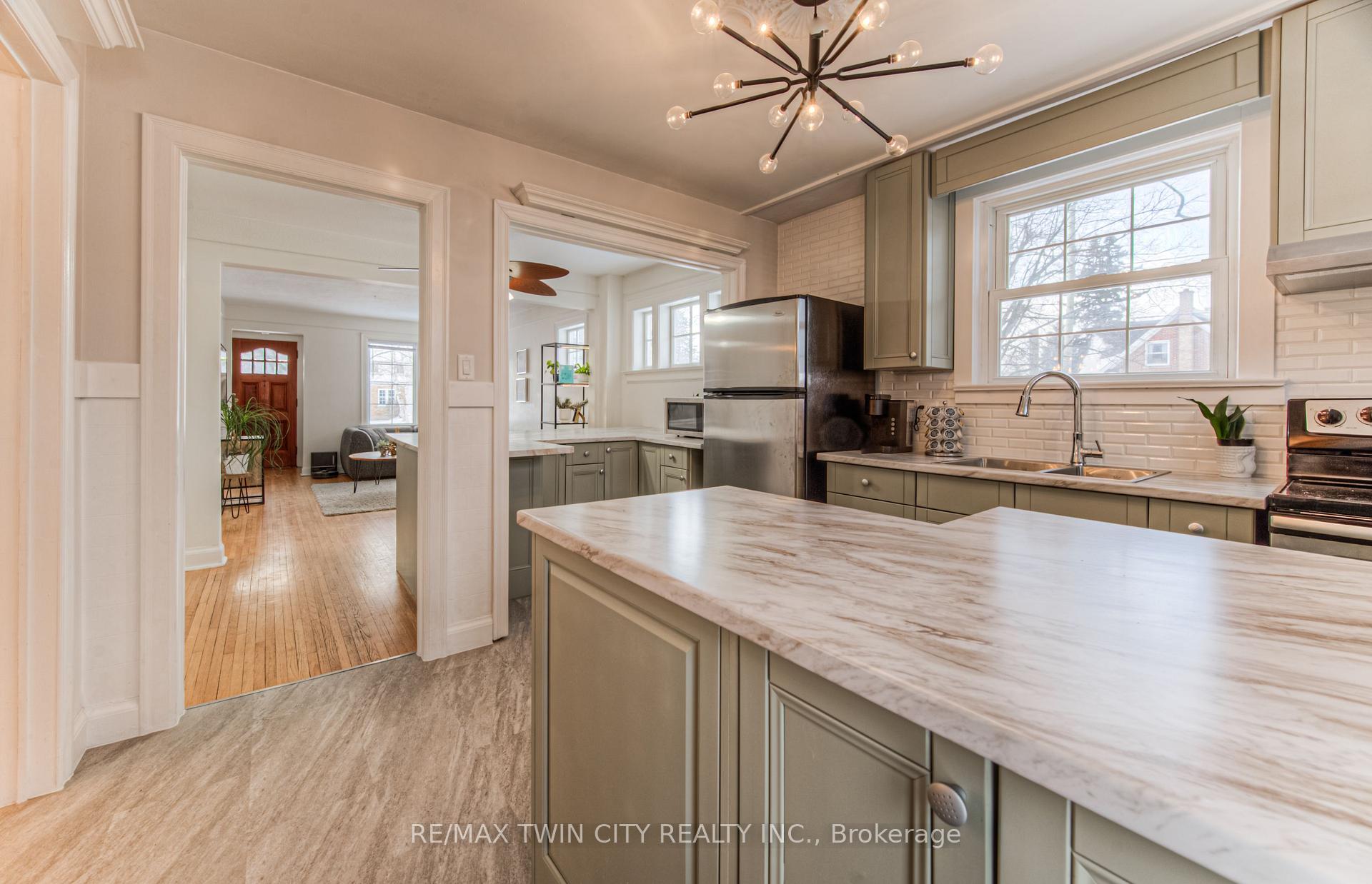 Photo 17 of 58 Brentwood Avenue, Kitchener — HOMEH