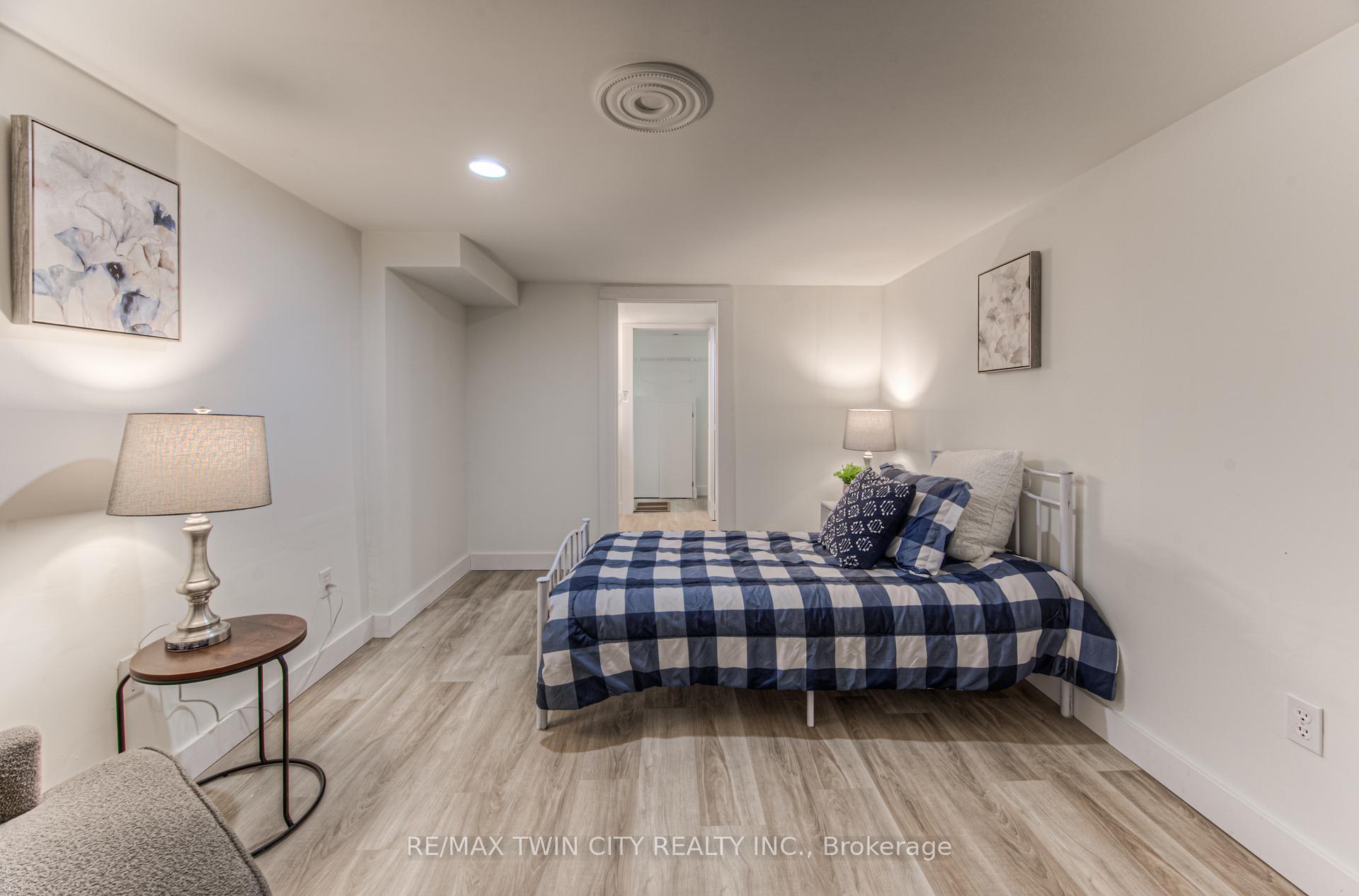 Photo 25 of 58 Brentwood Avenue, Kitchener — HOMEH