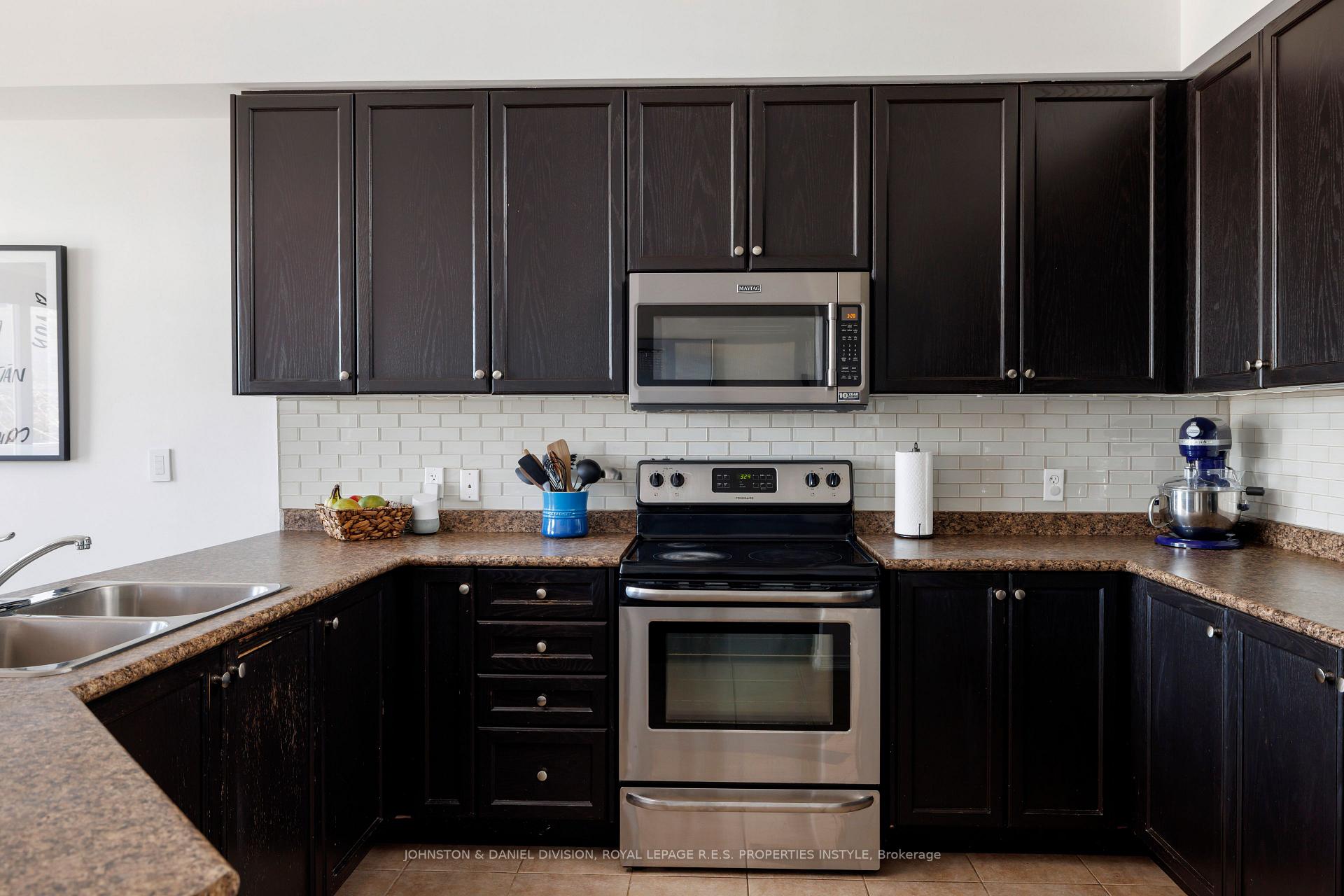 Photo 21 of Unit 33, 651 Farmstead Drive, Milton, Willmott — HOMEH