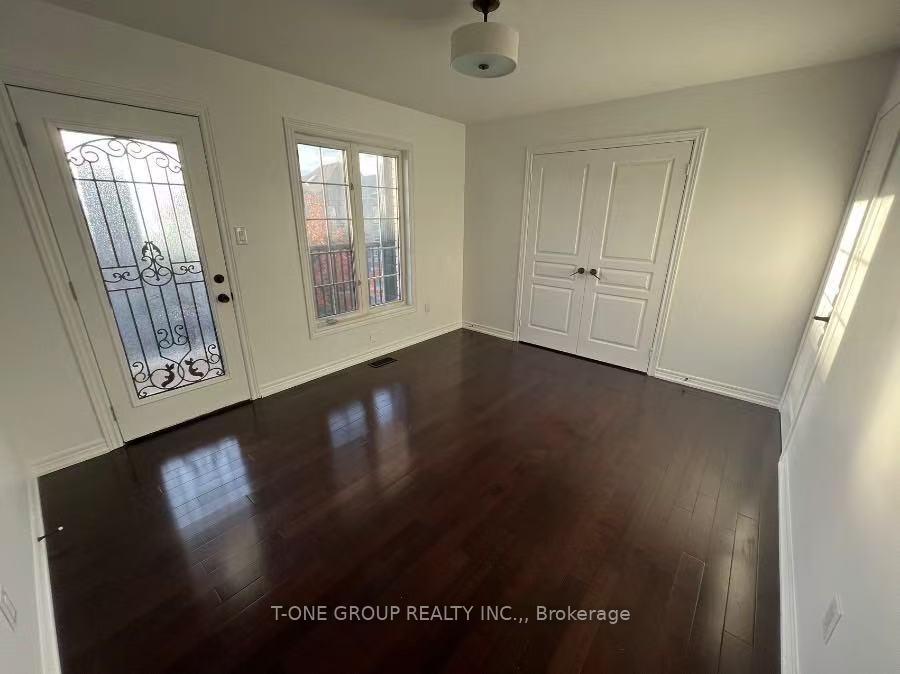 Photo 5 of 2 Haskett Drive, Markham, Box Grove — HOMEH