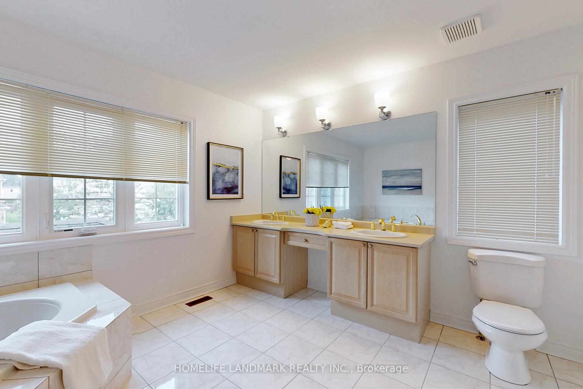 Photo 10 of 175 Silver Rose Crescent, Markham, Cachet — HOMEH