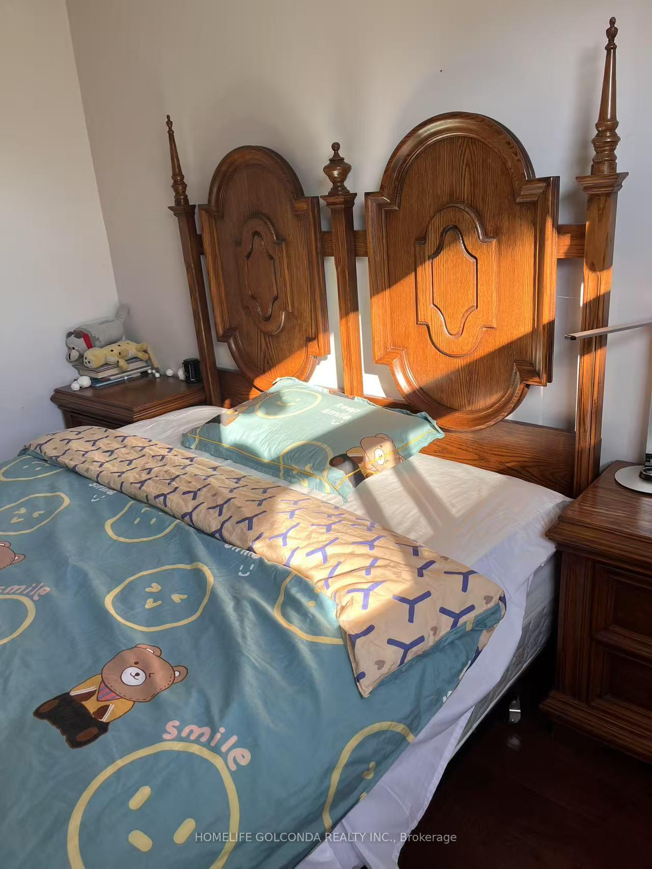 Photo 13 of 40 Chant Crescent, Markham, Unionville — HOMEH