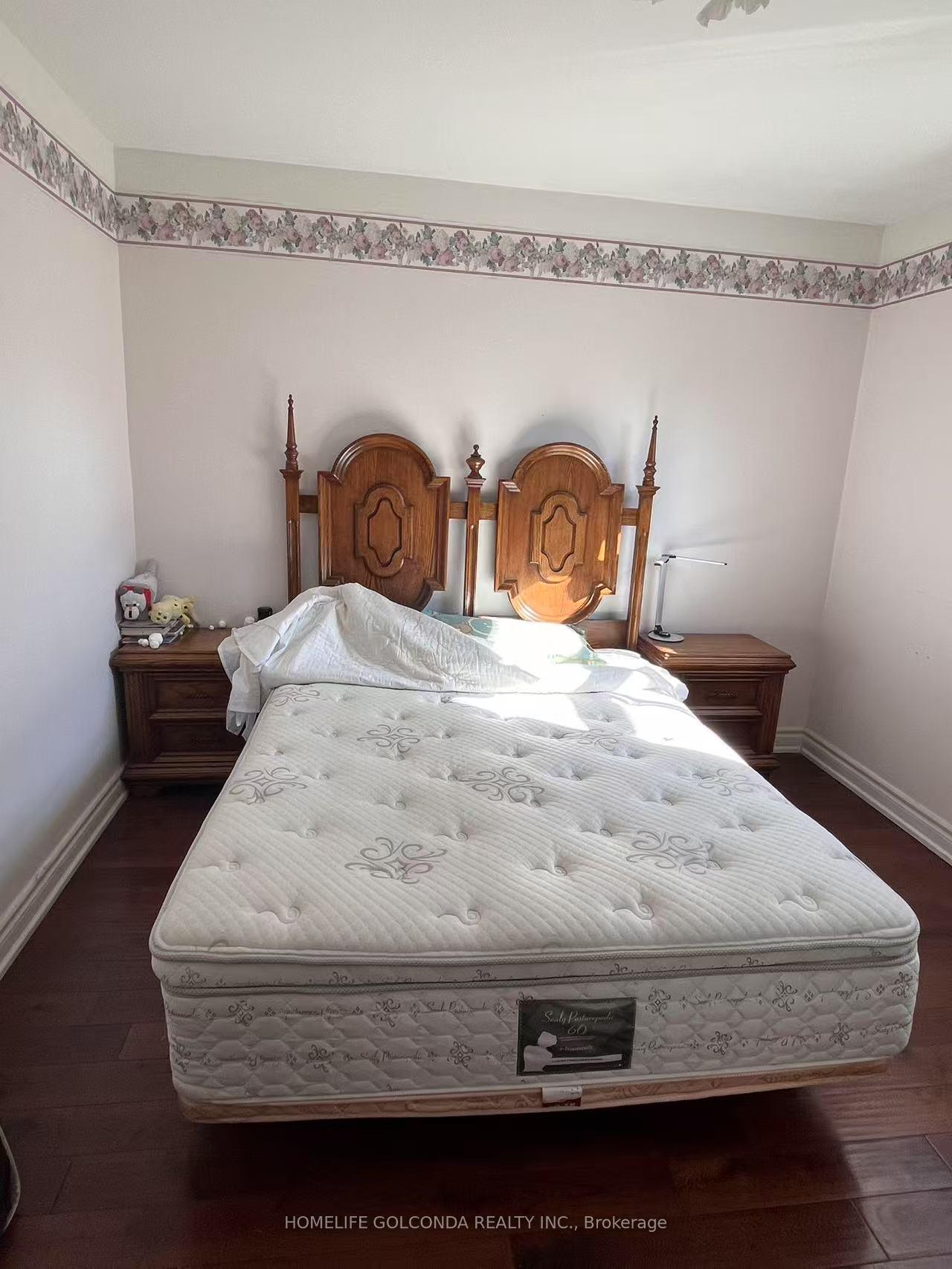 Photo 15 of 40 Chant Crescent, Markham, Unionville — HOMEH