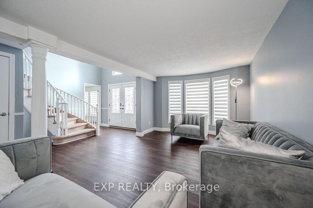 Photo 5 of 256 Highview Drive, Kitchener, Forest Heights — HOMEH