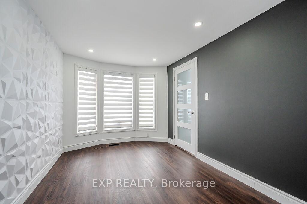 Photo 18 of 256 Highview Drive, Kitchener, Forest Heights — HOMEH