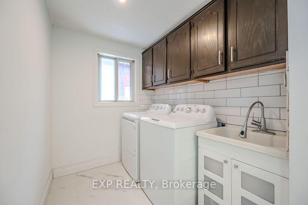 Photo 30 of 256 Highview Drive, Kitchener, Forest Heights — HOMEH