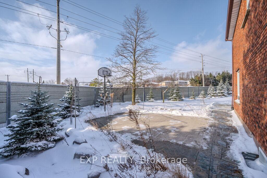 Photo 31 of 256 Highview Drive, Kitchener, Forest Heights — HOMEH