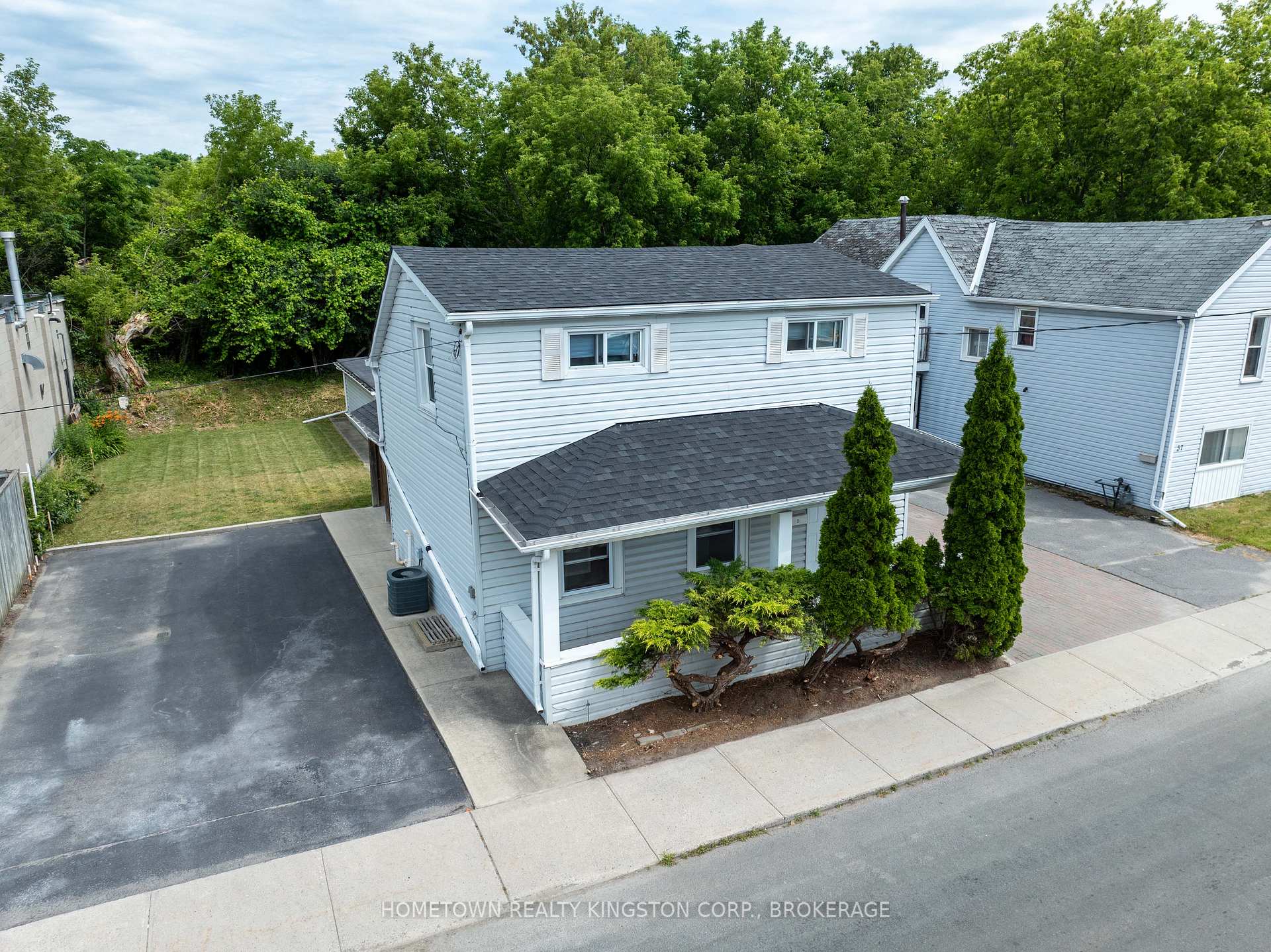 Front of 41 Hickson Avenue