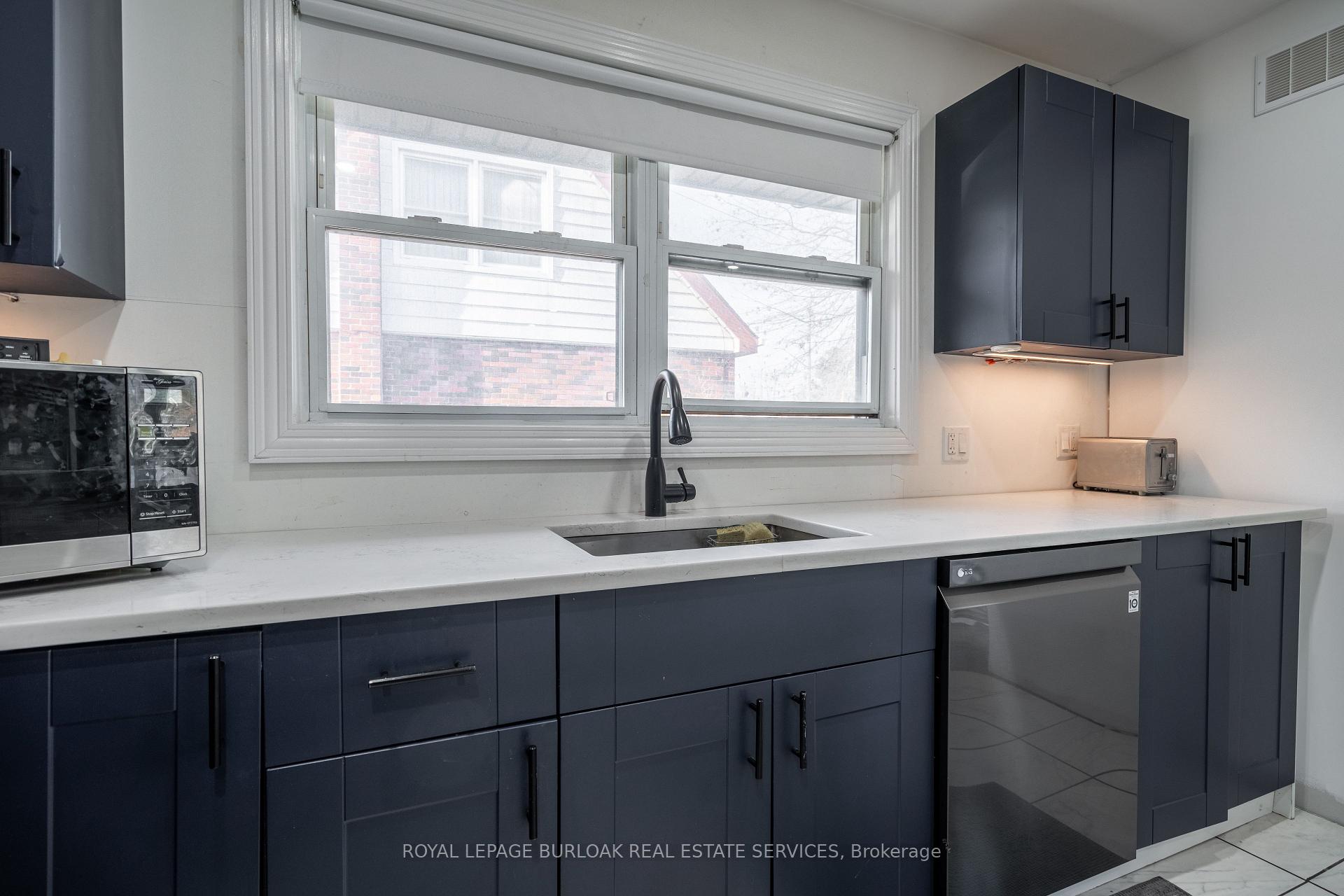 Photo 9 of Unit Main, 908 Fennell Avenue E, Hamilton, Macassa — HOMEH
