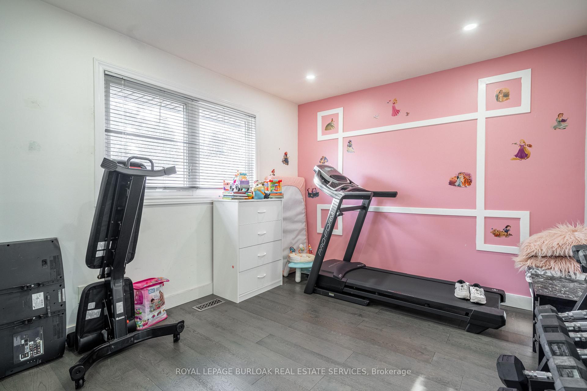 Photo 13 of Unit Main, 908 Fennell Avenue E, Hamilton, Macassa — HOMEH