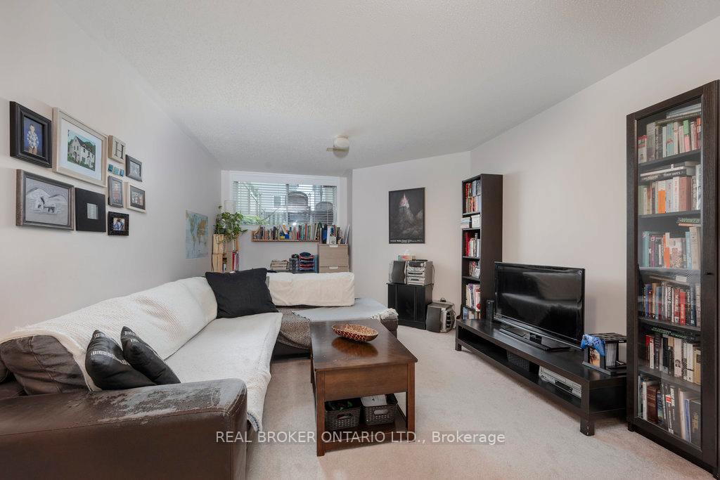 Photo 2 of 87 Flowertree Crescent, Ottawa, Kanata - Emerald Meadows/Trailwest — HOMEH