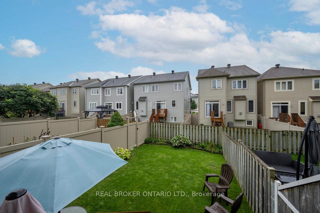 Photo 6 of 87 Flowertree Crescent, Ottawa, Kanata - Emerald Meadows/Trailwest — HOMEH