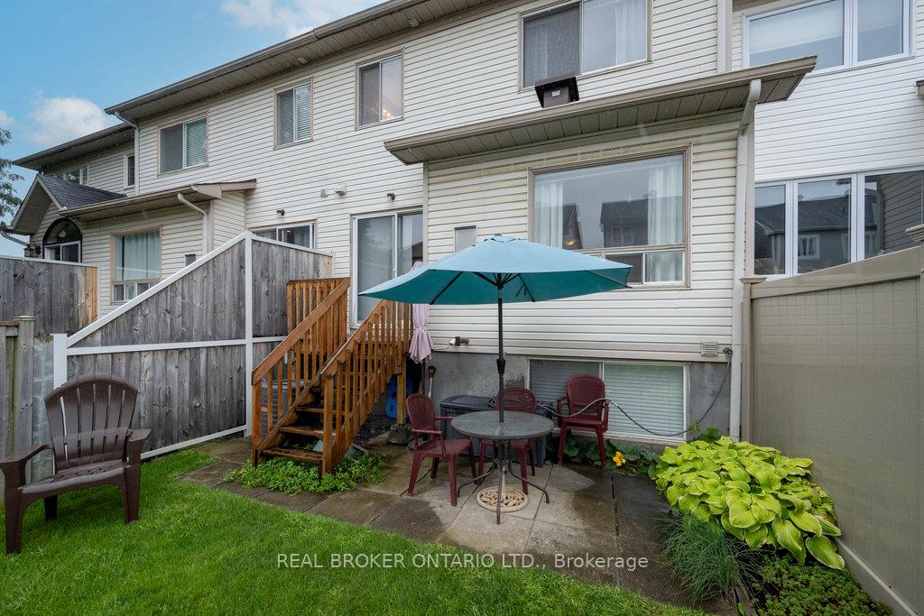 Photo 8 of 87 Flowertree Crescent, Ottawa, Kanata - Emerald Meadows/Trailwest — HOMEH