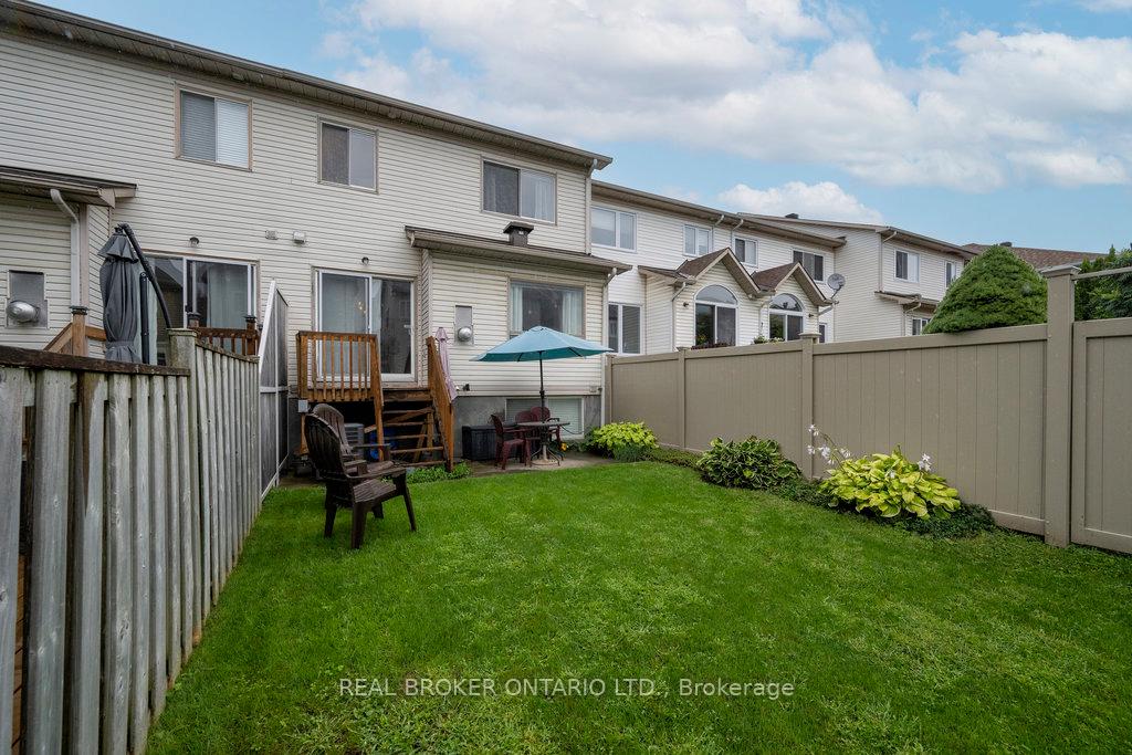 Photo 9 of 87 Flowertree Crescent, Ottawa, Kanata - Emerald Meadows/Trailwest — HOMEH