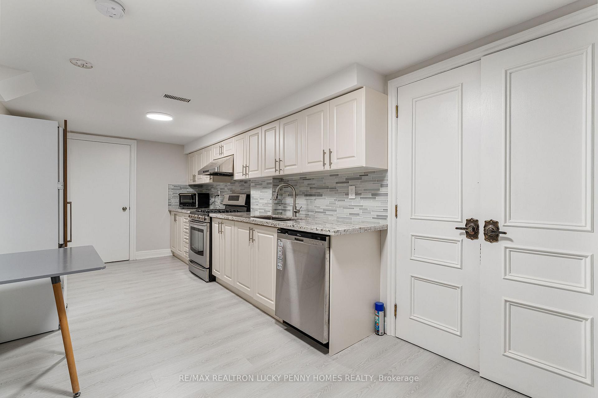 Photo 43 of 35 Cachet Parkway, Markham, Devil's Elbow — HOMEH