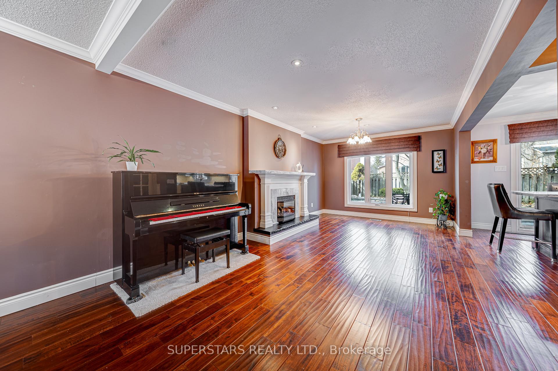 Photo 7 of 72 Crandall Drive, Markham, Raymerville — HOMEH