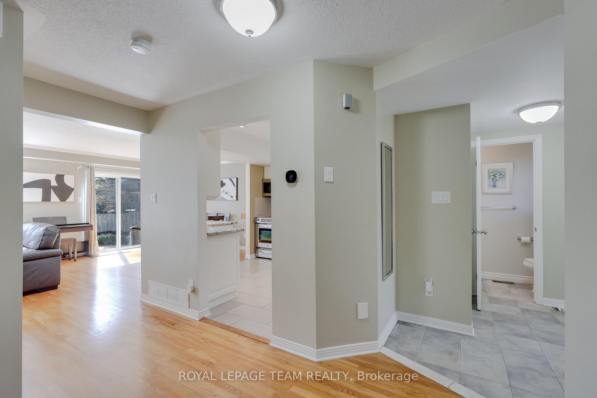 Photo 7 of 22 Sherring Crescent, Ottawa, Kanata - Kanata Lakes/Heritage Hills — HOMEH