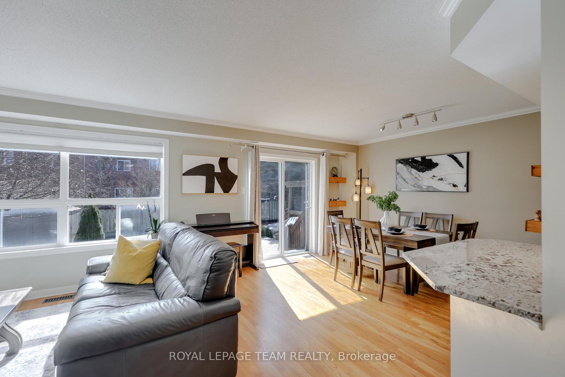 Photo 17 of 22 Sherring Crescent, Ottawa, Kanata - Kanata Lakes/Heritage Hills — HOMEH