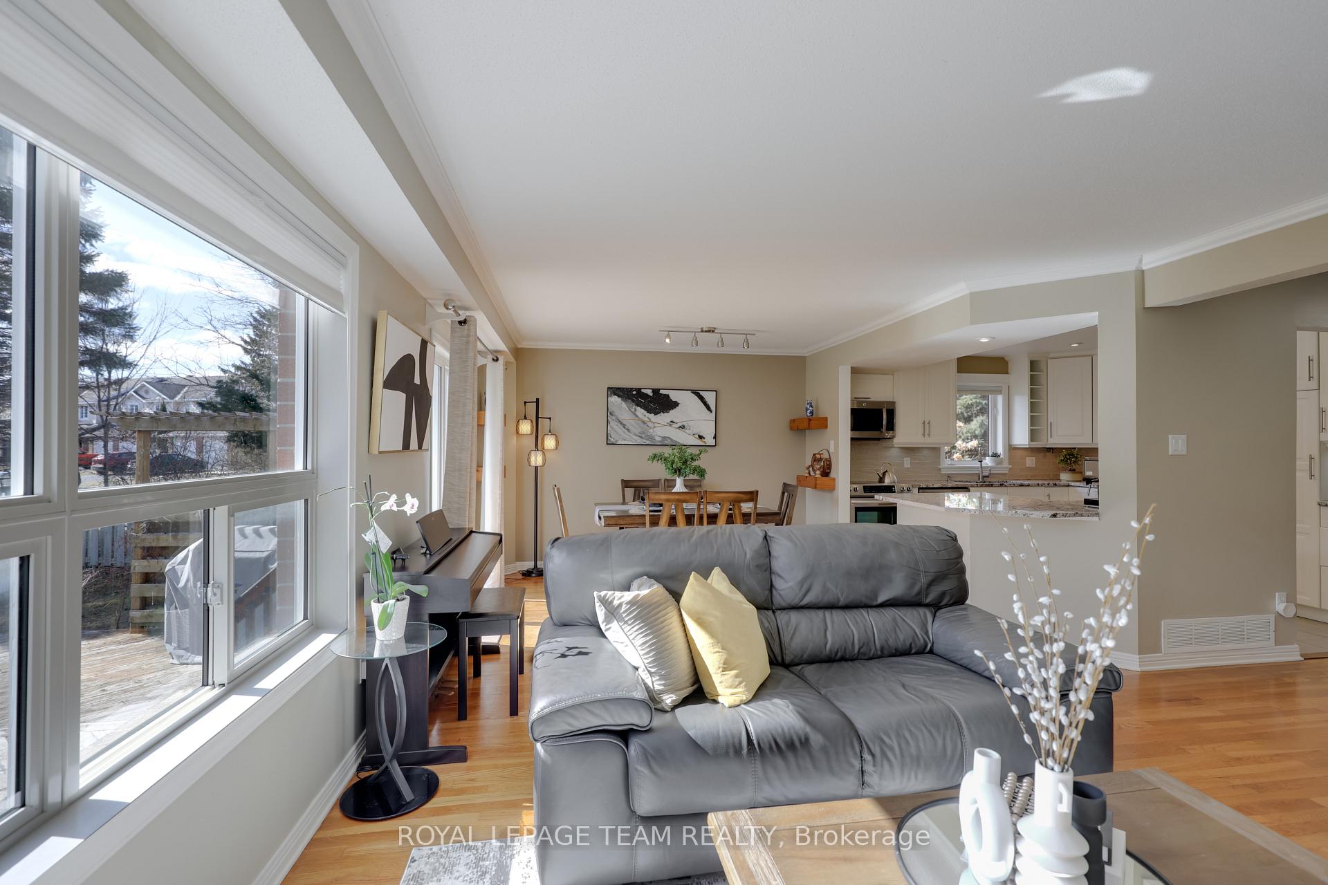 Photo 19 of 22 Sherring Crescent, Ottawa, Kanata - Kanata Lakes/Heritage Hills — HOMEH
