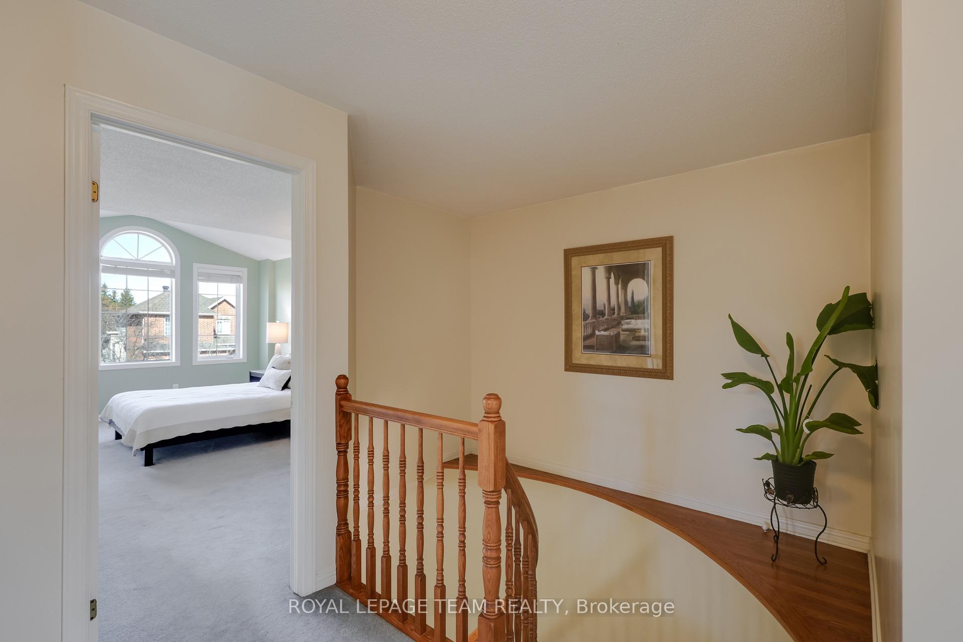 Photo 20 of 22 Sherring Crescent, Ottawa, Kanata - Kanata Lakes/Heritage Hills — HOMEH