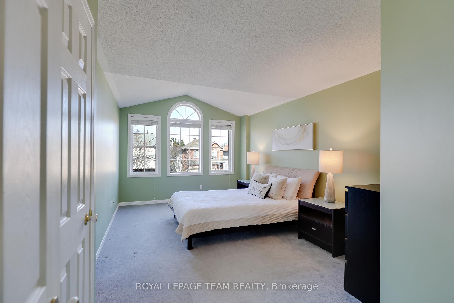 Photo 21 of 22 Sherring Crescent, Ottawa, Kanata - Kanata Lakes/Heritage Hills — HOMEH