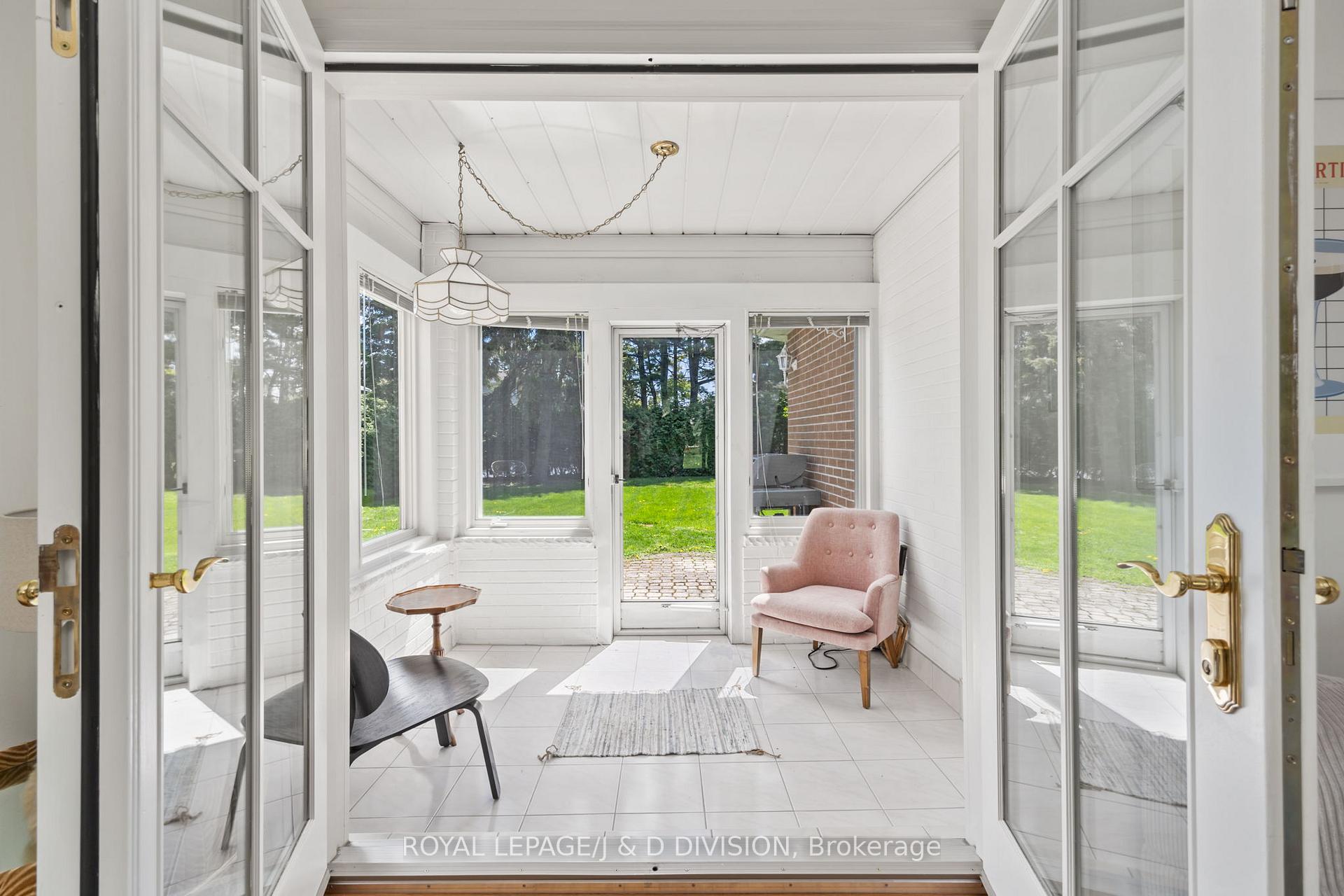 Photo 5 of 33 Almond Avenue, Markham, Grandview — HOMEH