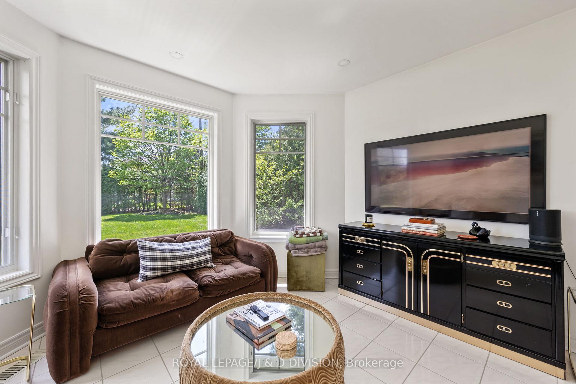 Photo 8 of 33 Almond Avenue, Markham, Grandview — HOMEH