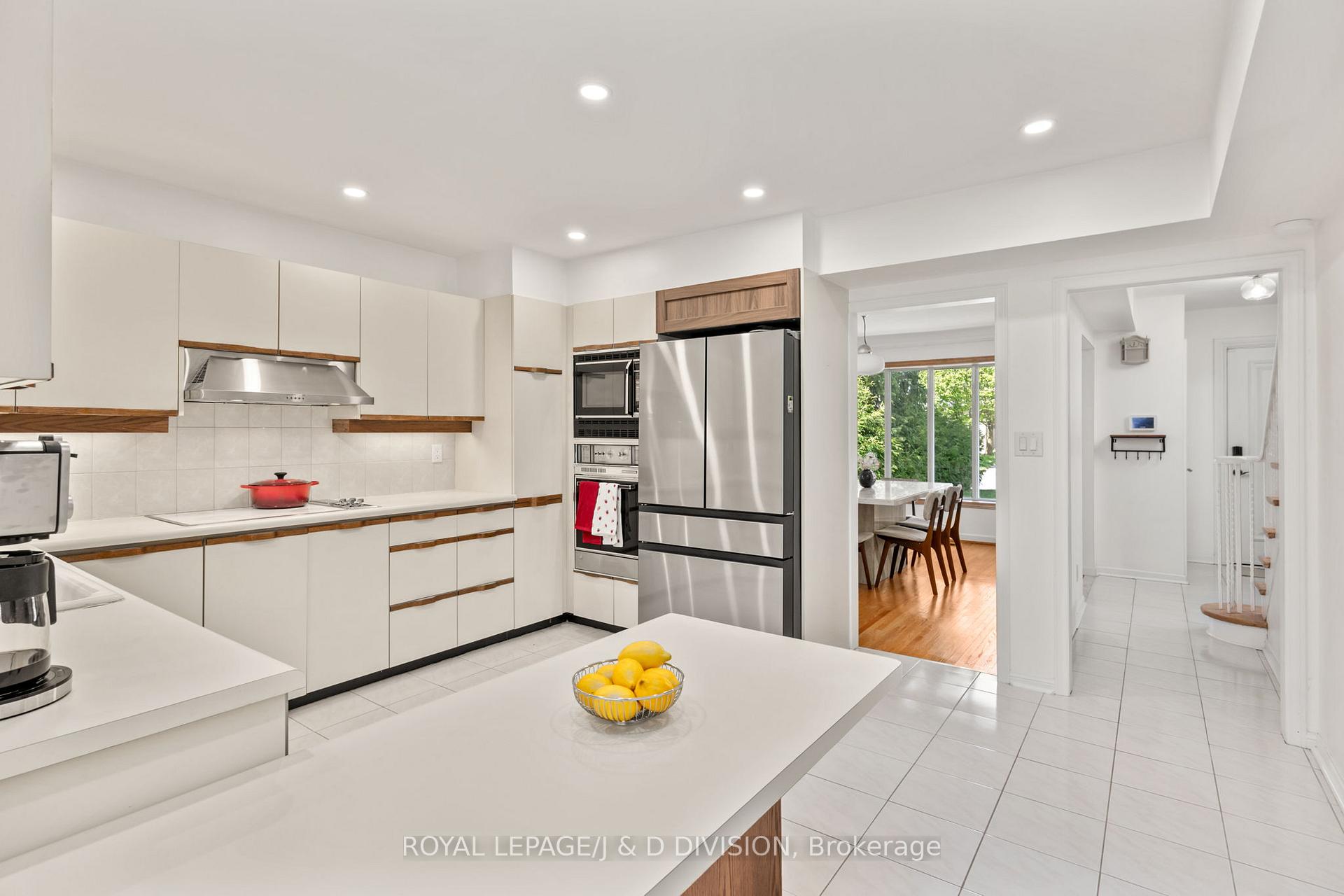 Photo 12 of 33 Almond Avenue, Markham, Grandview — HOMEH