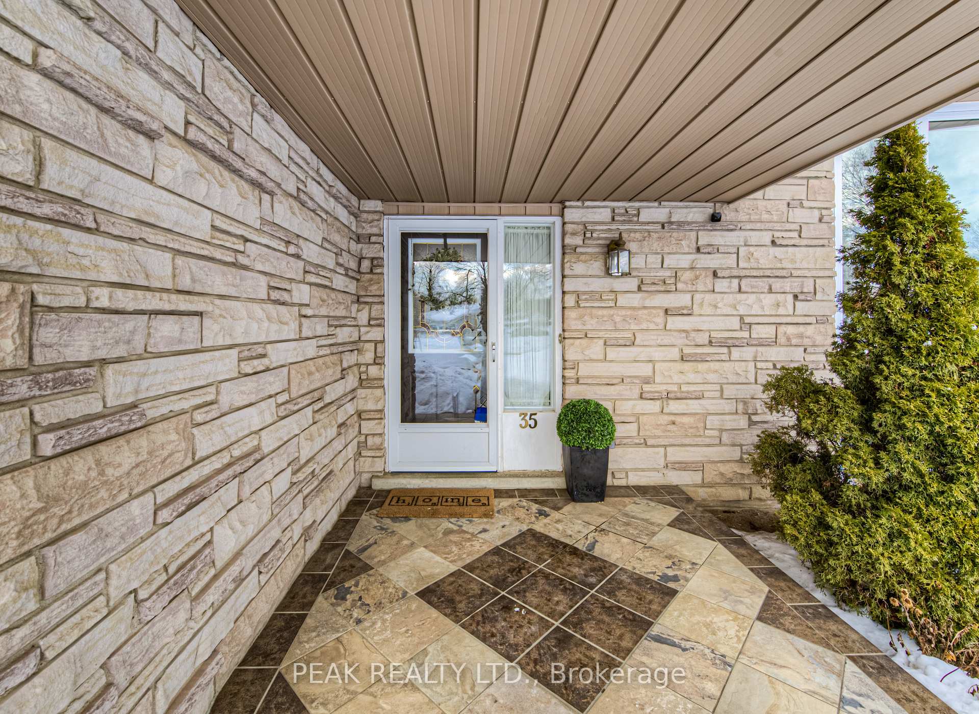 Photo 4 of 35 Dalewood Drive, Kitchener — HOMEH