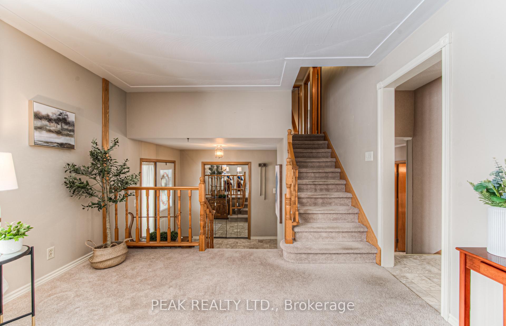 Photo 17 of 35 Dalewood Drive, Kitchener — HOMEH