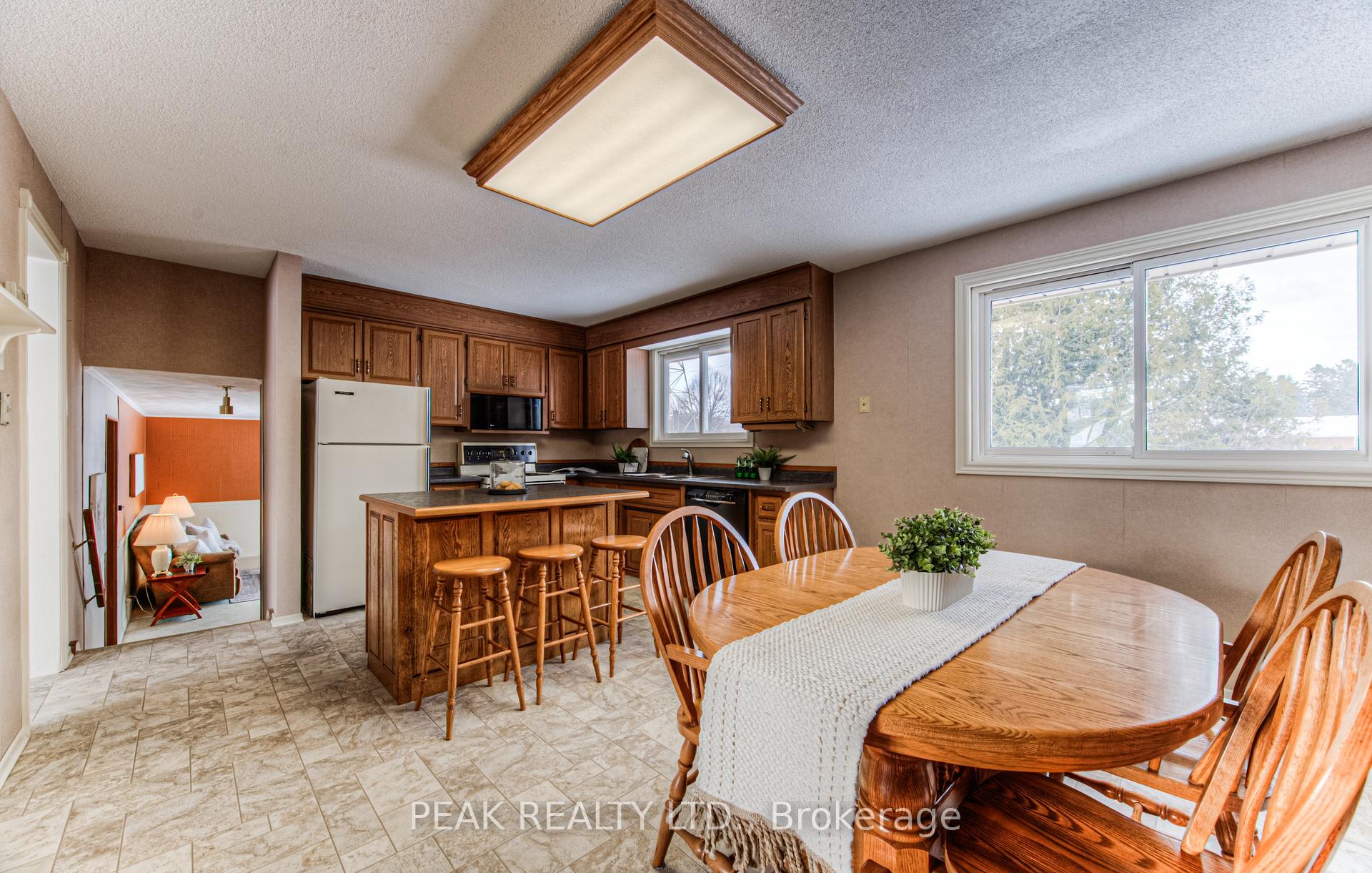Photo 19 of 35 Dalewood Drive, Kitchener — HOMEH