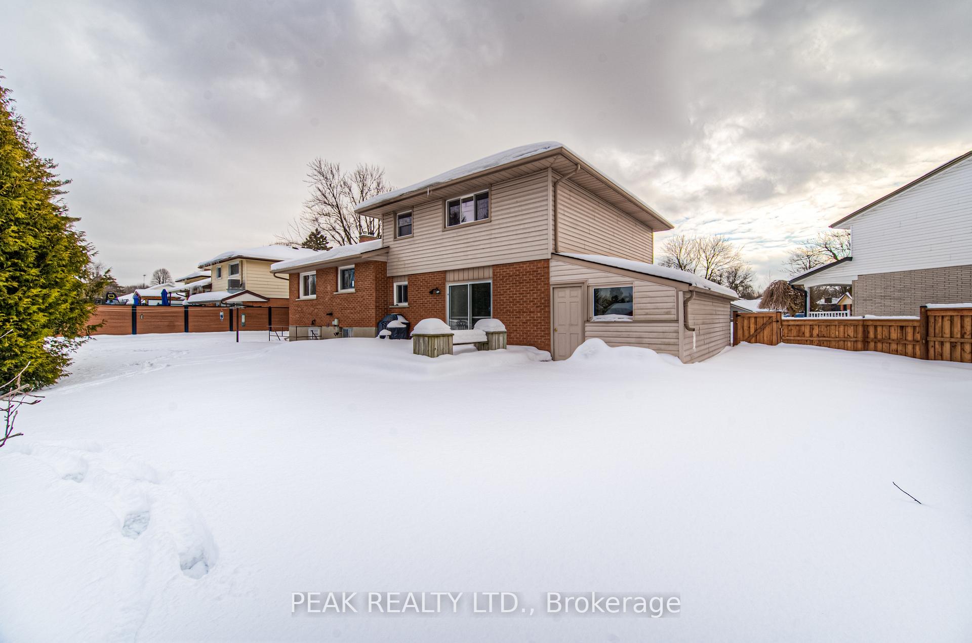 Photo 42 of 35 Dalewood Drive, Kitchener — HOMEH