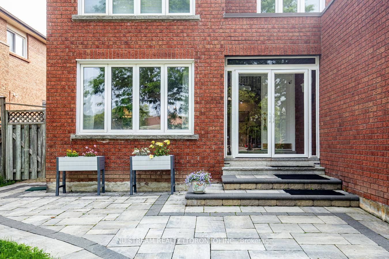 Photo 3 of 61 Coledale Road, Markham, Unionville — HOMEH