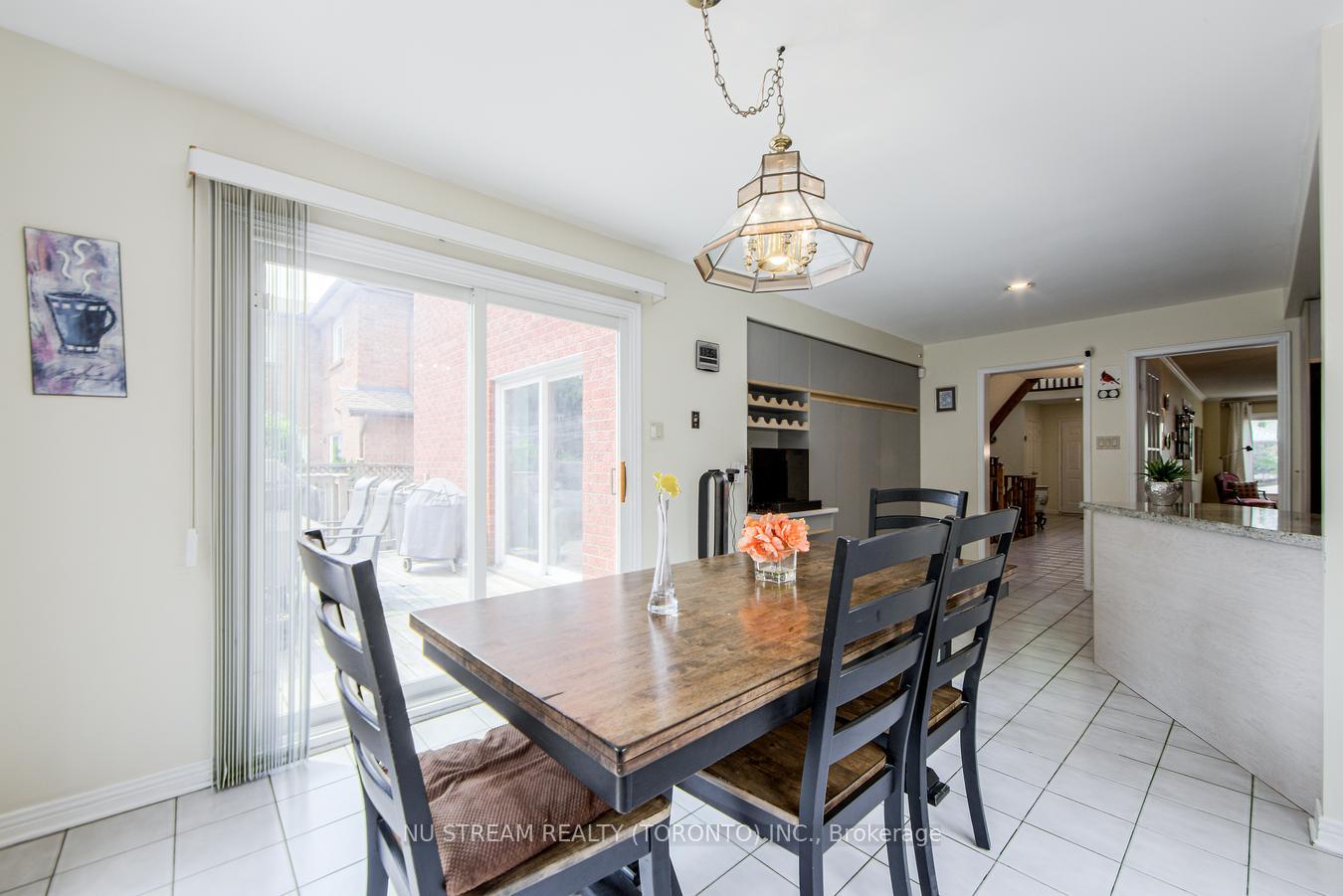 Photo 16 of 61 Coledale Road, Markham, Unionville — HOMEH