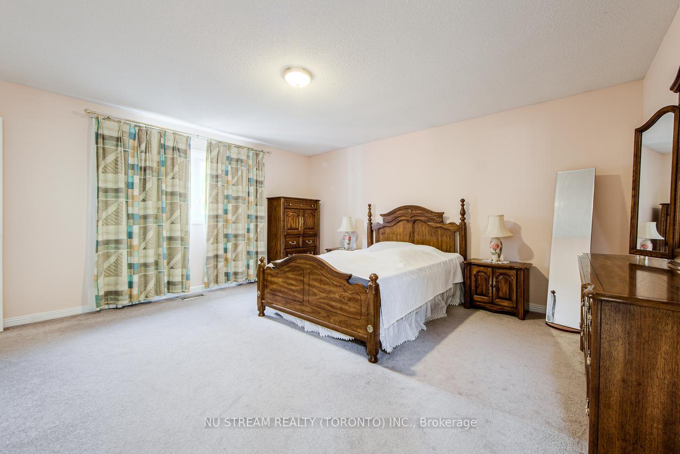 Photo 26 of 61 Coledale Road, Markham, Unionville — HOMEH