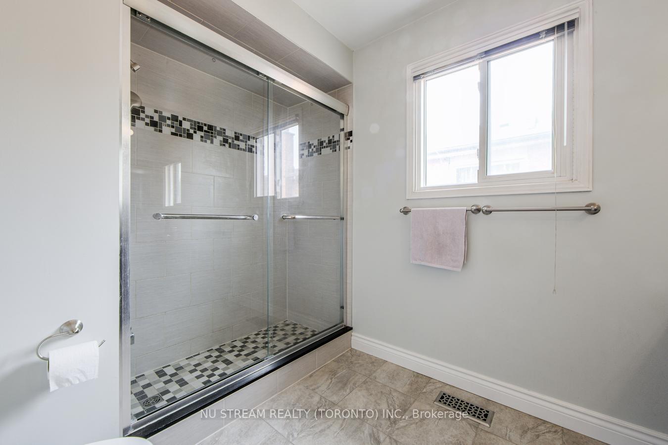Photo 39 of 61 Coledale Road, Markham, Unionville — HOMEH