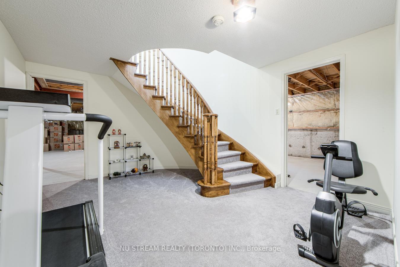 Photo 42 of 61 Coledale Road, Markham, Unionville — HOMEH